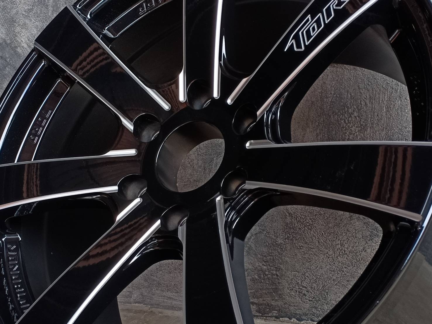 MAJESTY 18X9 6H130 ต้องการส่วนลดราคาพิเศษ กรุณาสอบถาม