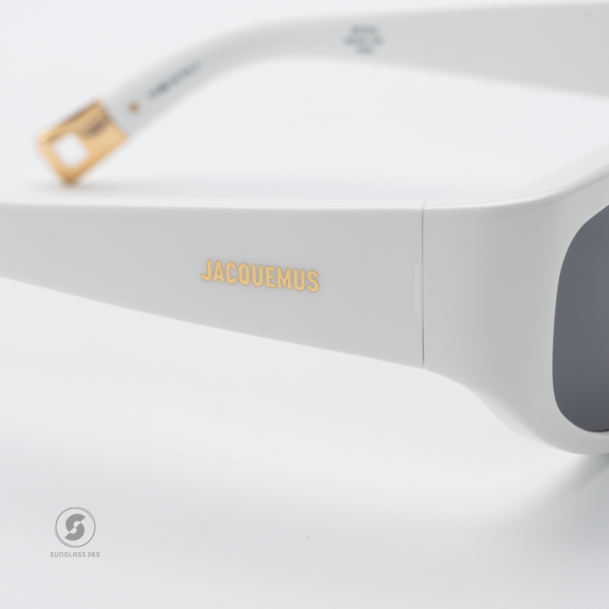 แว่นกันแดด JACQUEMUS THE GALA JAC5 C2
