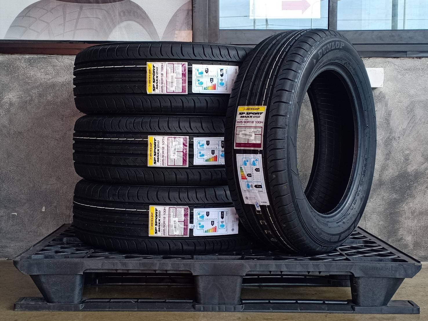 DUNLOP 225/60R18 SP SPORT MAXX 050 100H MADE IN THAILAND