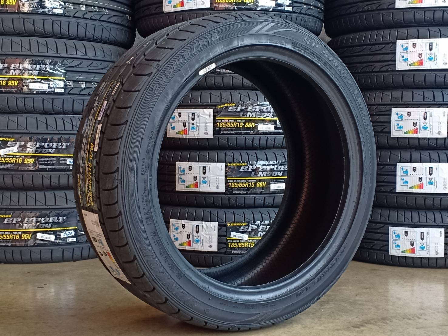 DUNLOP LM704 245/40-18 ราคาพิเศษ ปีใหม่กว่า ราคาถูกกว่าเดิม