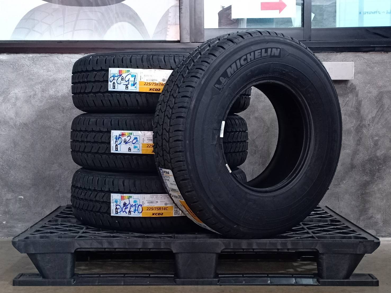 MICHELIN 225/75R14 XCD2 115/113P 8PR MADE IN THAILAND