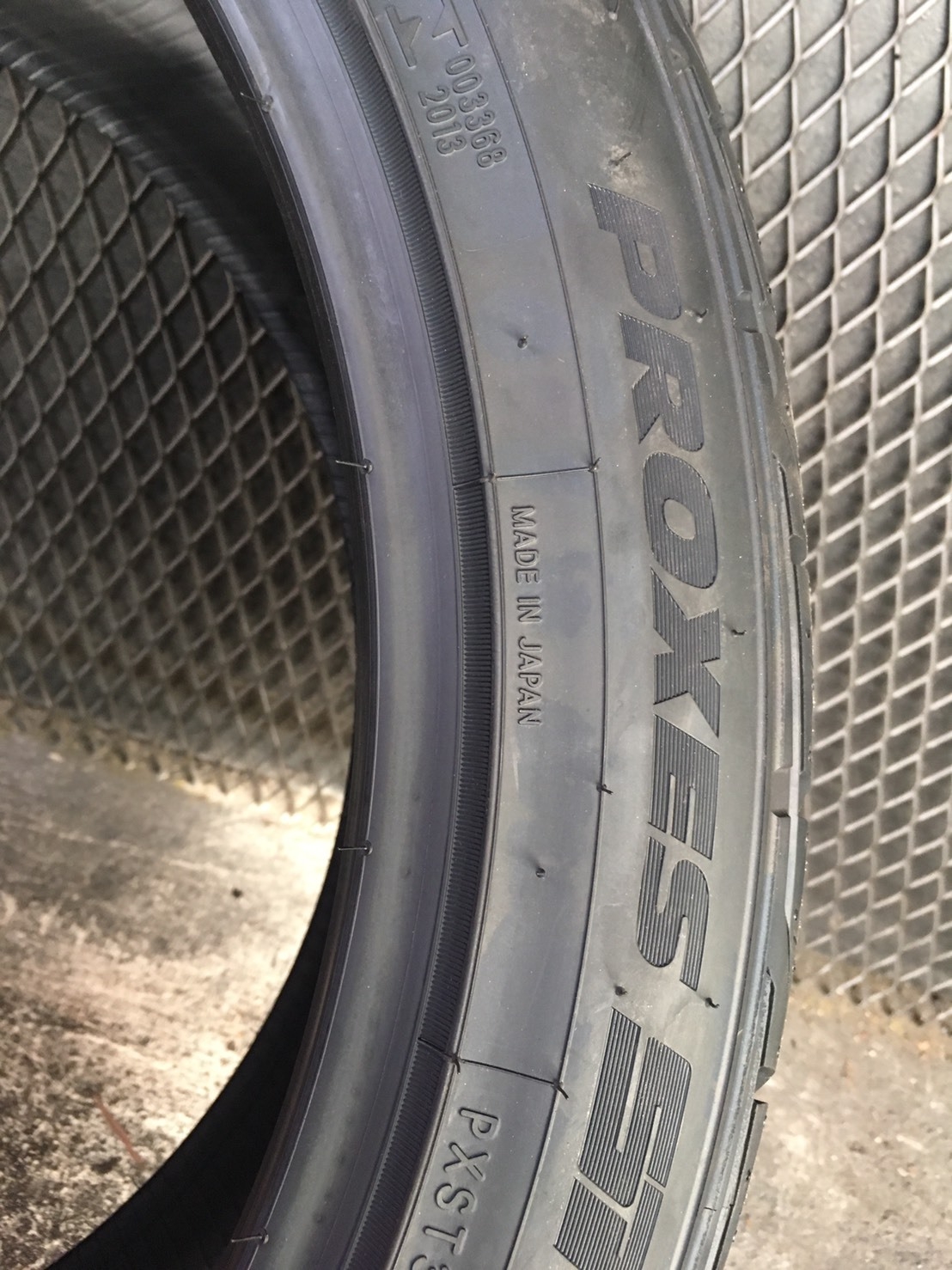 ยางใหม่ปี19 TOYO ST3 265-40-22 ราคาถูก