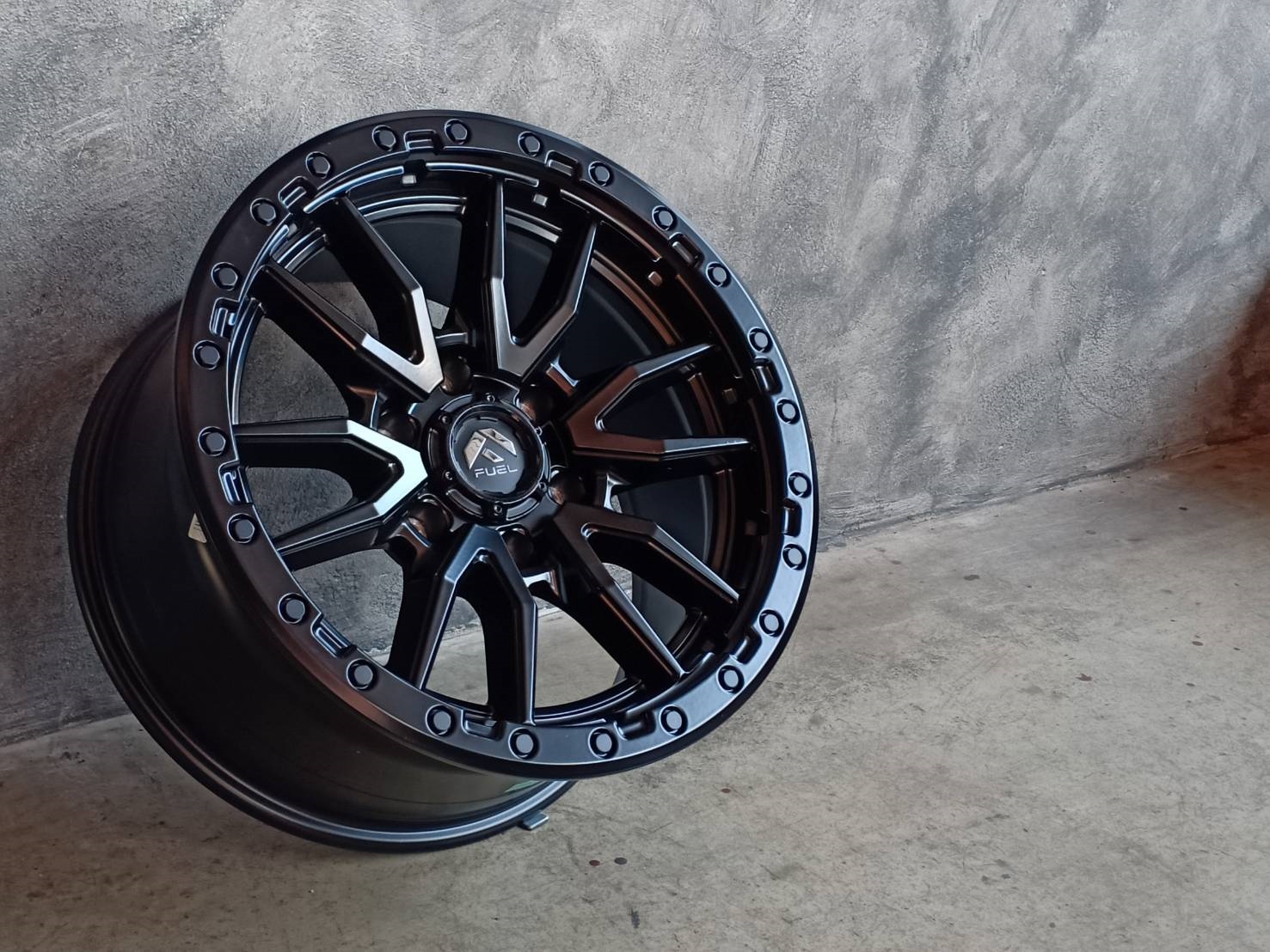 ล้อแท้ FUEL REBEL ขอบ18 มาใหม่ ราคาพิเศษ