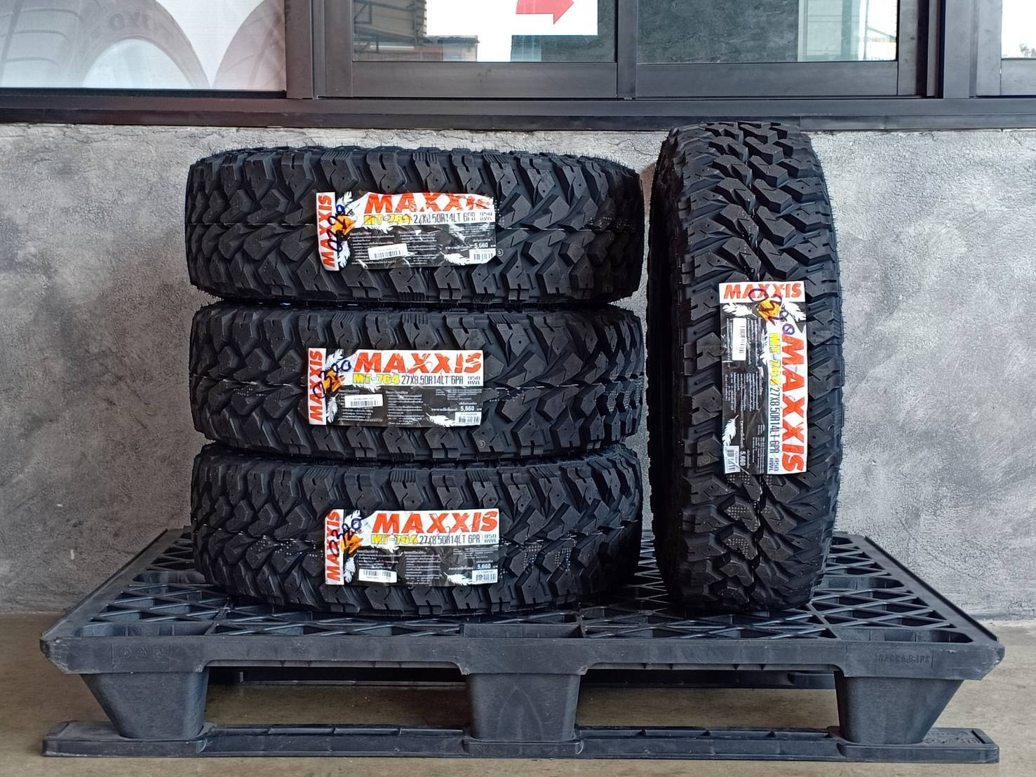 MAXXIS 27X8.50R14 MT-764 95Q 6PR (ตัวหนังสือขาว) MADE IN THAILAND