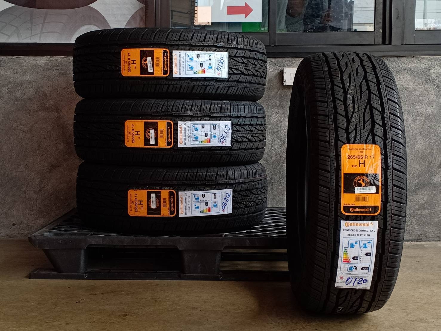 CONTINENTAL 265/65R17 CROSS CONTACT LX2 112H MADE IN MALAYSIA