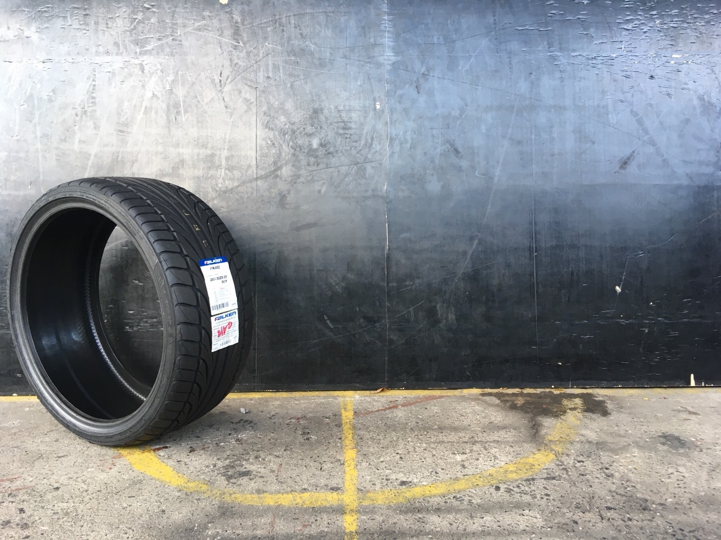FALKEN FK452 245/30-20 ย