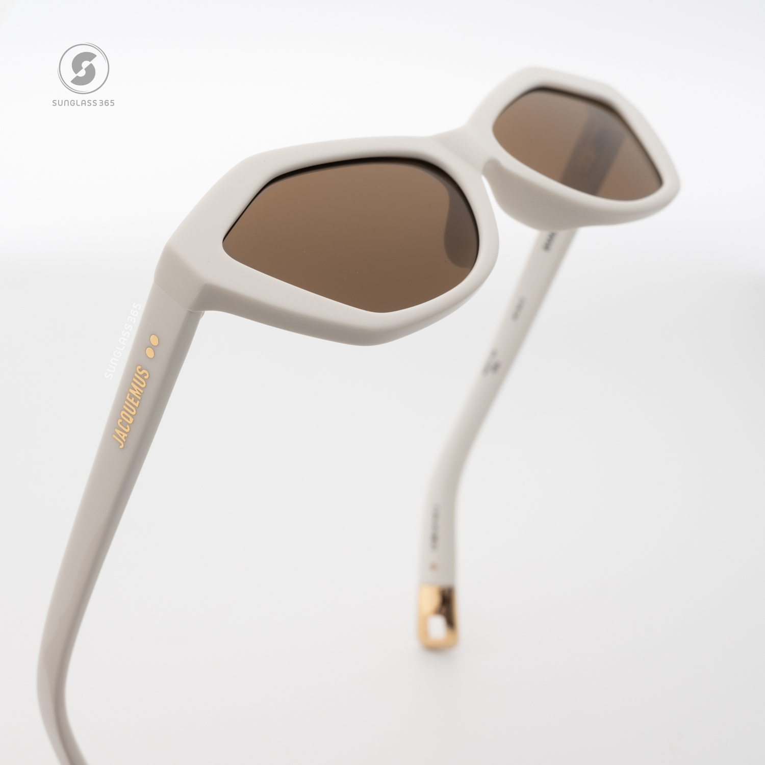 แว่นกันแดด JACQUEMUS BAMBINO JAC42 C3