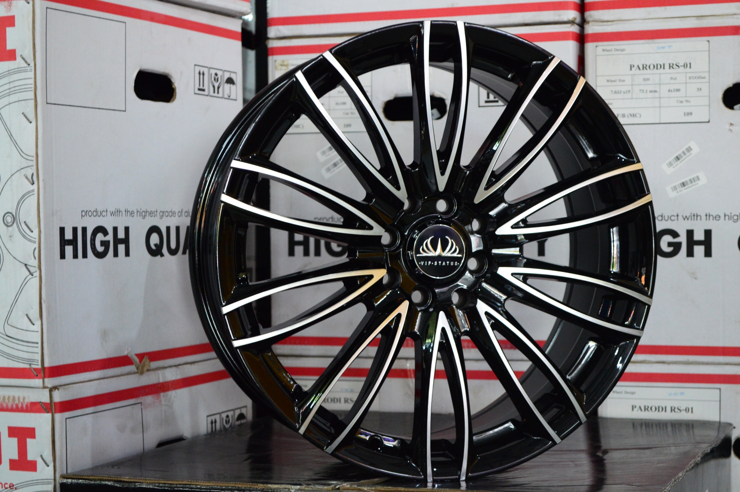 ล้อมาใหม่ ใส่เก๋ง VIP STATUS ขอบ17 ราคาถูก