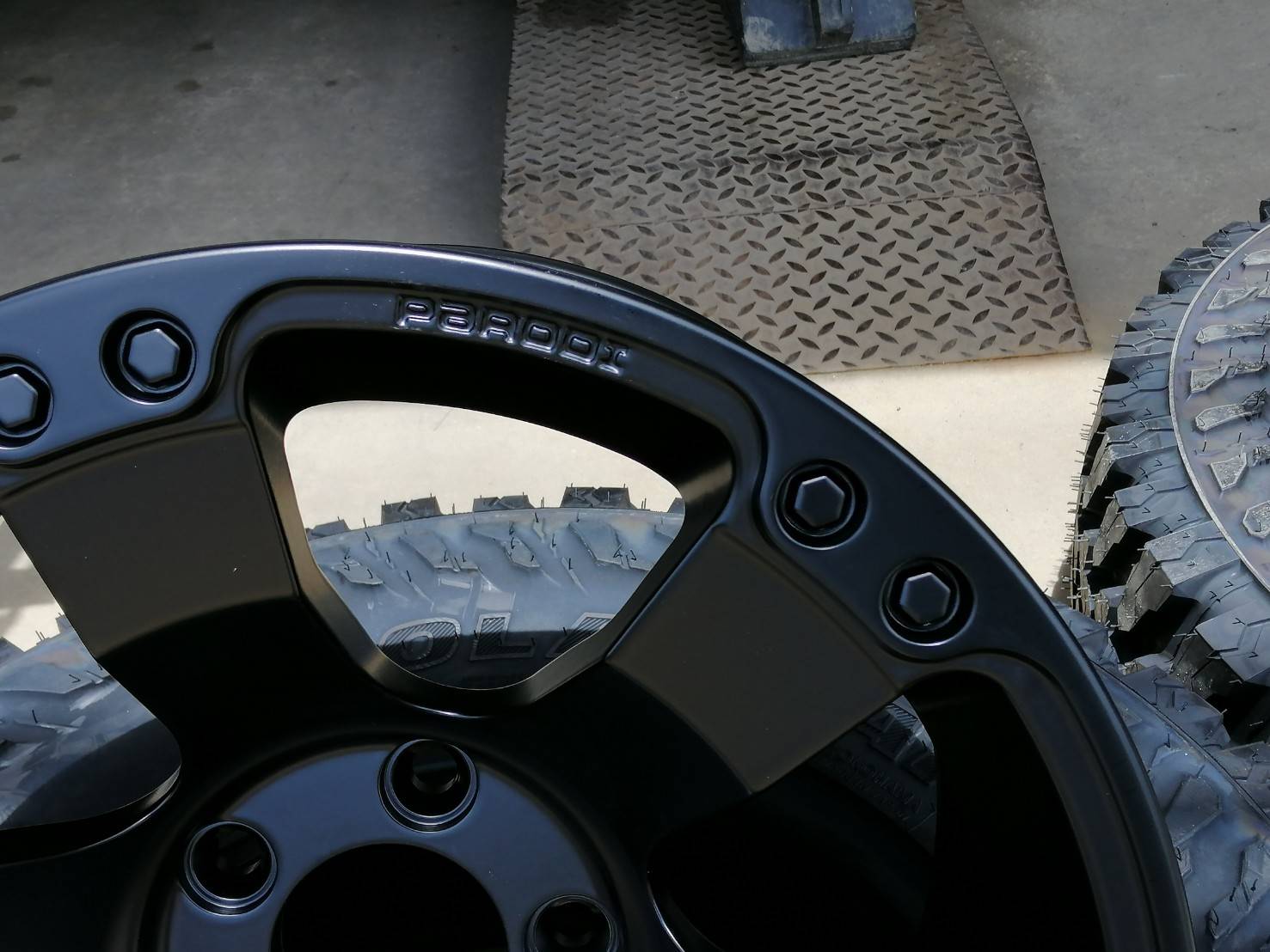 ล้อ PARODI ROAR ใส่ รถ JEEP