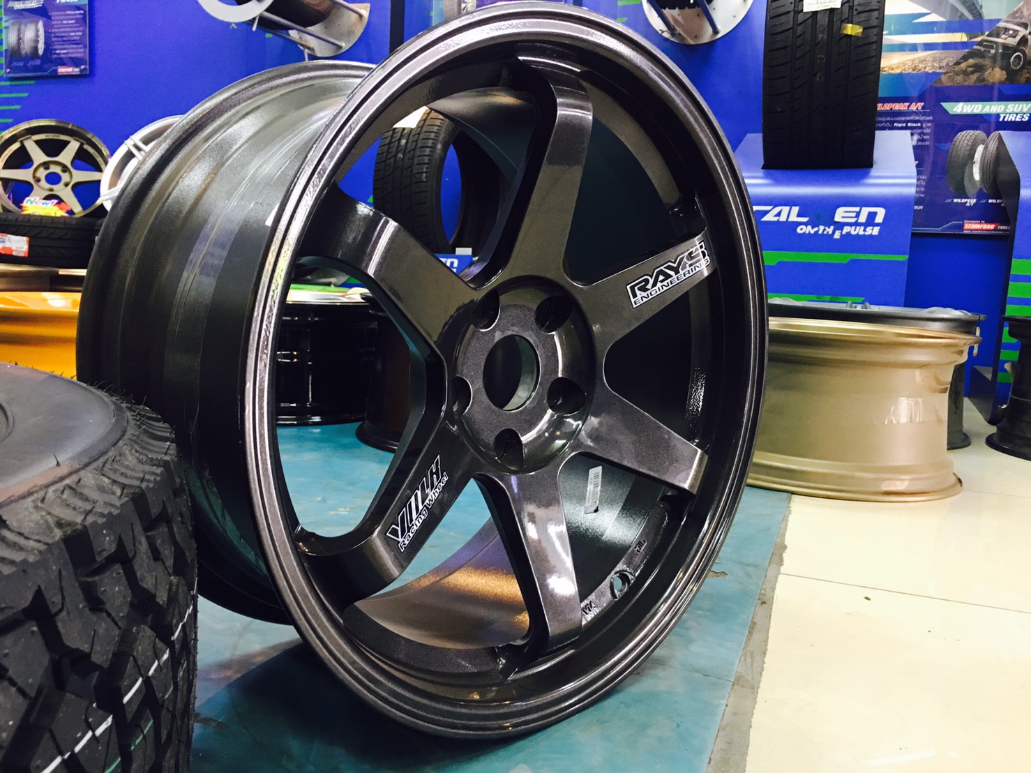 ล้อใหม่ทุกลายขอบ18 ชุด 9800 ปกติ 24000 บาท จำนวนจำกัด คลิ๊กชมเลย