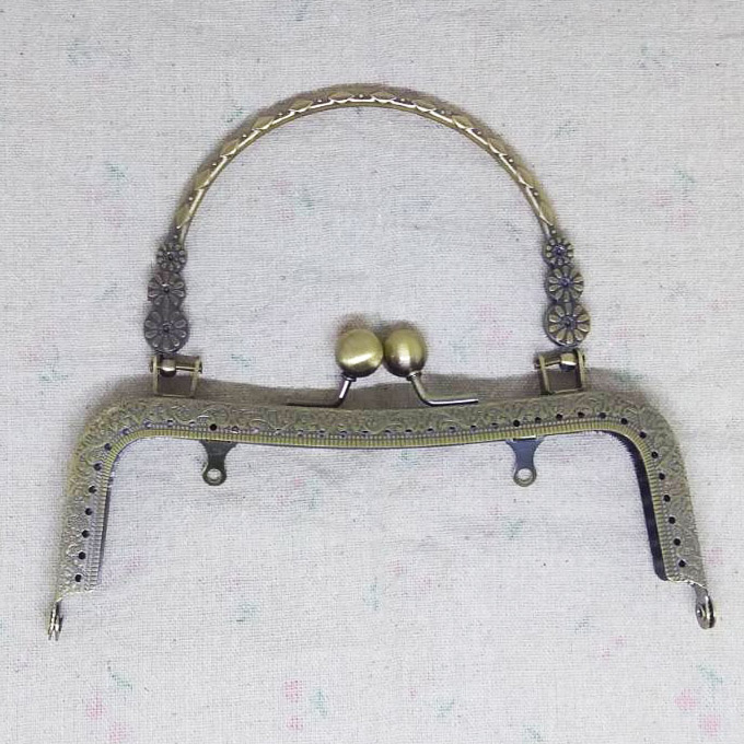 ปากกระเป๋าปิ๊กแป๊กแบบเย็บ ทรงเหลี่ยม 6.5นิ้ว เหลืองดำ