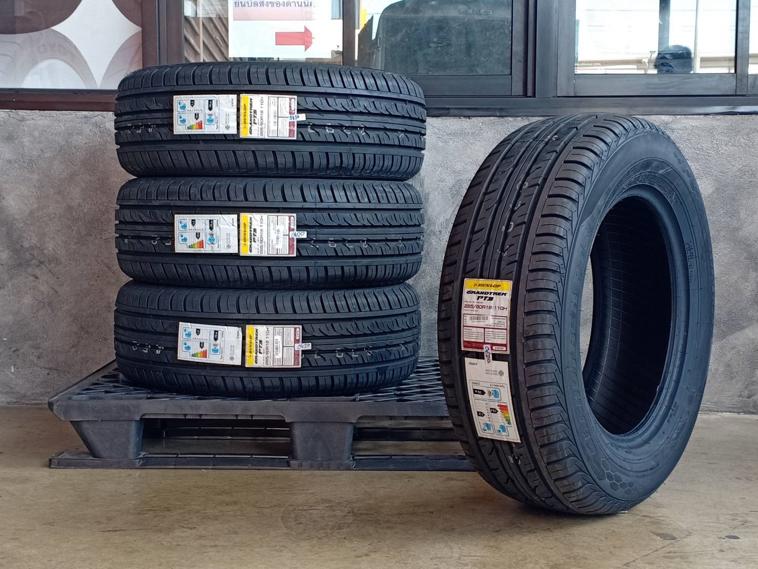 DUNLOP 265/60R18 GRANDTREK PT3 110H MADE IN THAILAND