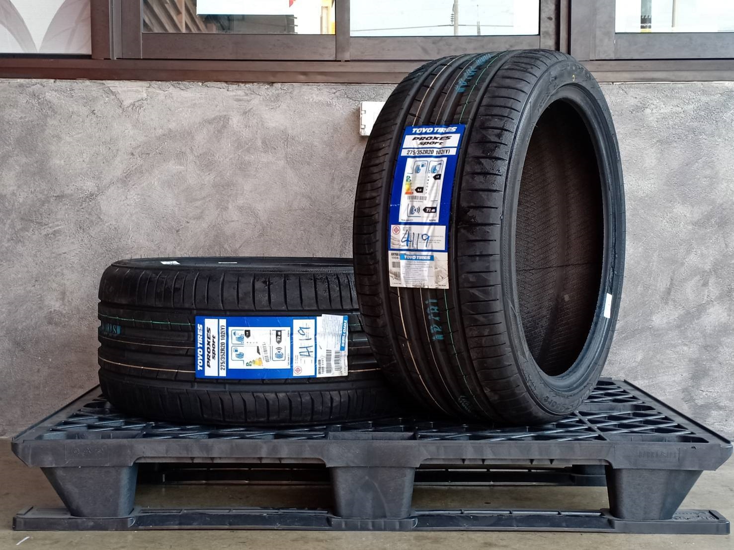 TOYO 275/35ZR20 PROXES SPORT 102Y MADE IN JAPAN