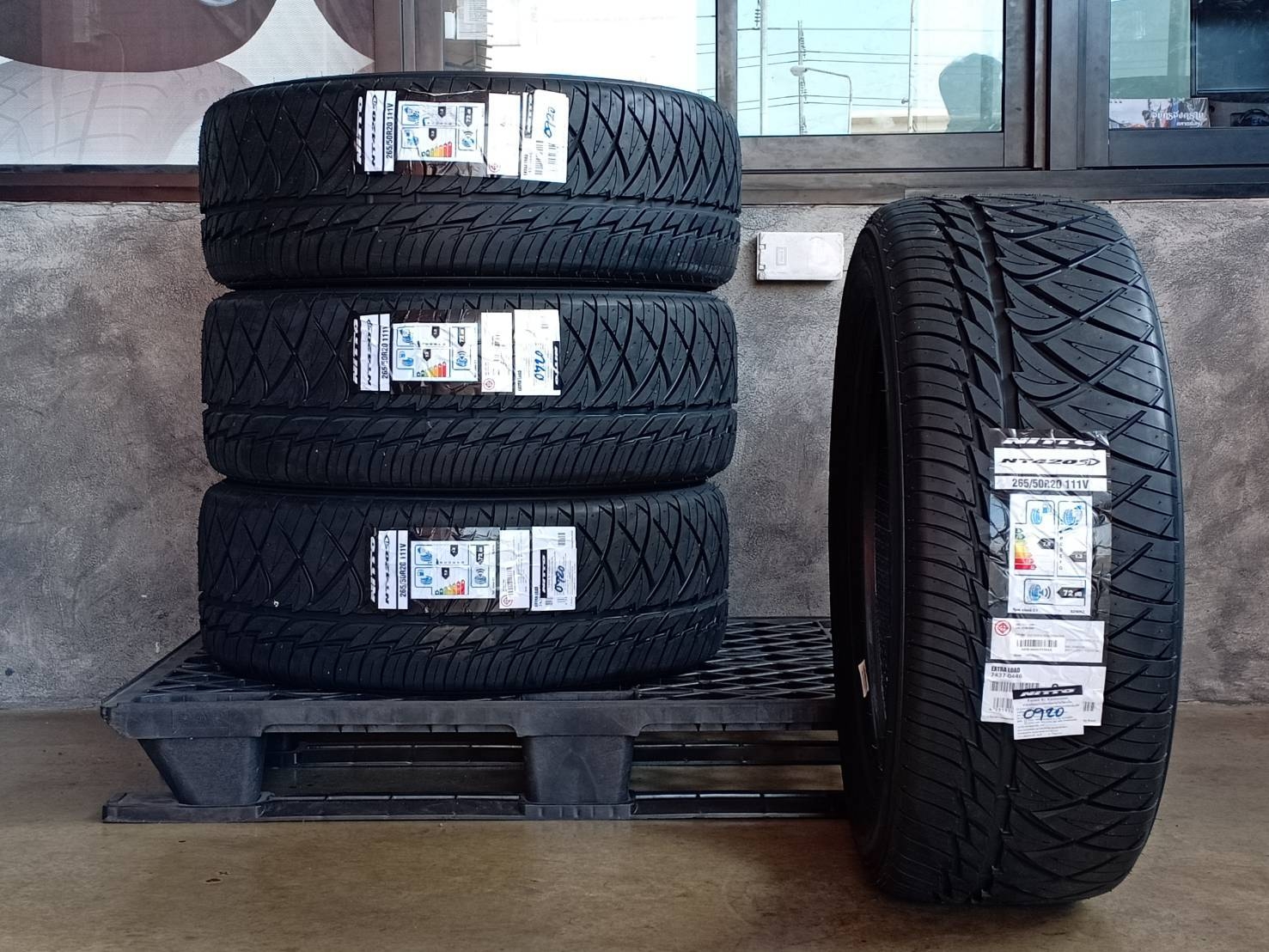 NITTO 265/50R20 NT 420SD 111V MADE IN MALAYSIA