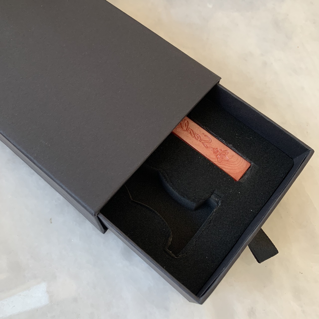 Black drawer box มาพร้อมครั่ง (random color)