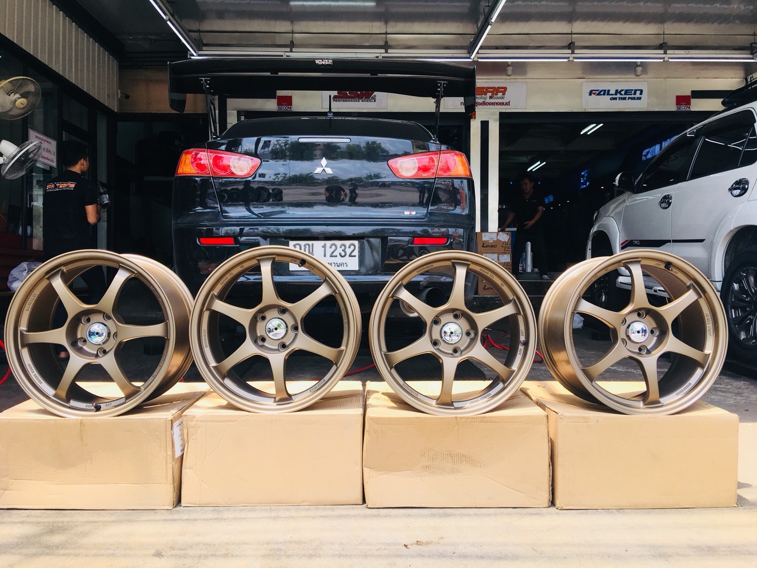 ล้อใหม่ SSR TYPE-C ขอบ18 ชุด9800