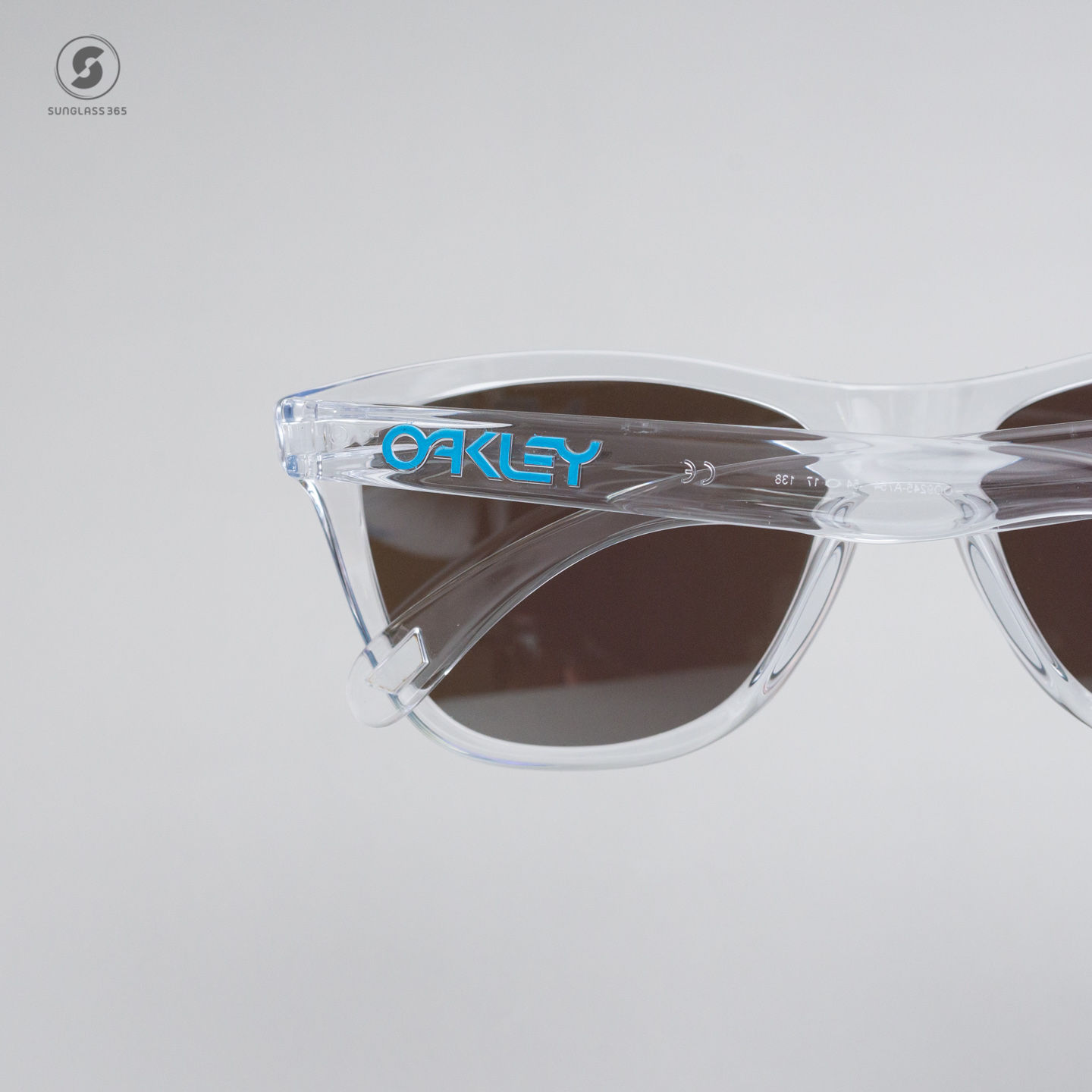 Oakley Frogskins LIMITED EDITION OO9245-A7 CRYSTAL CLEAR