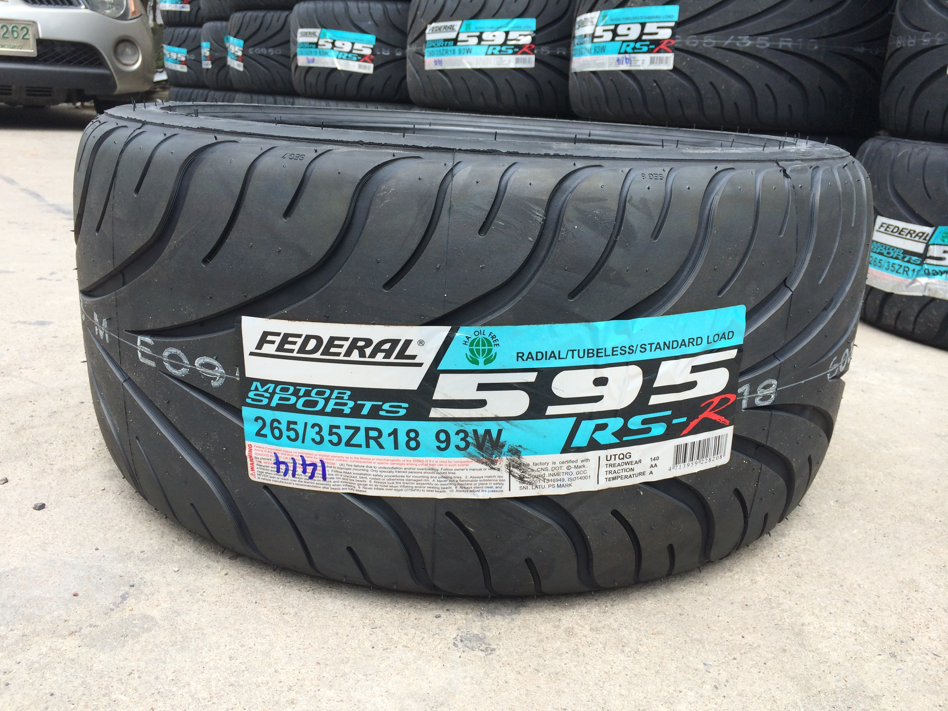 FEDERAL 595 RS-R 285/30R18