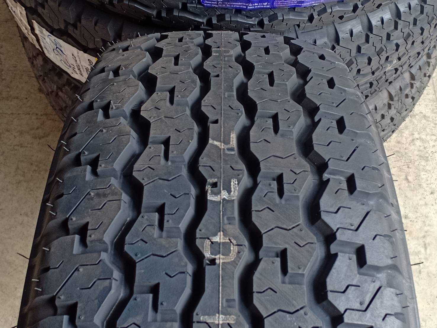 ยางใหม่ DUNLOP TG28 275/70-16 ซื้อ4 แถมฟรี1