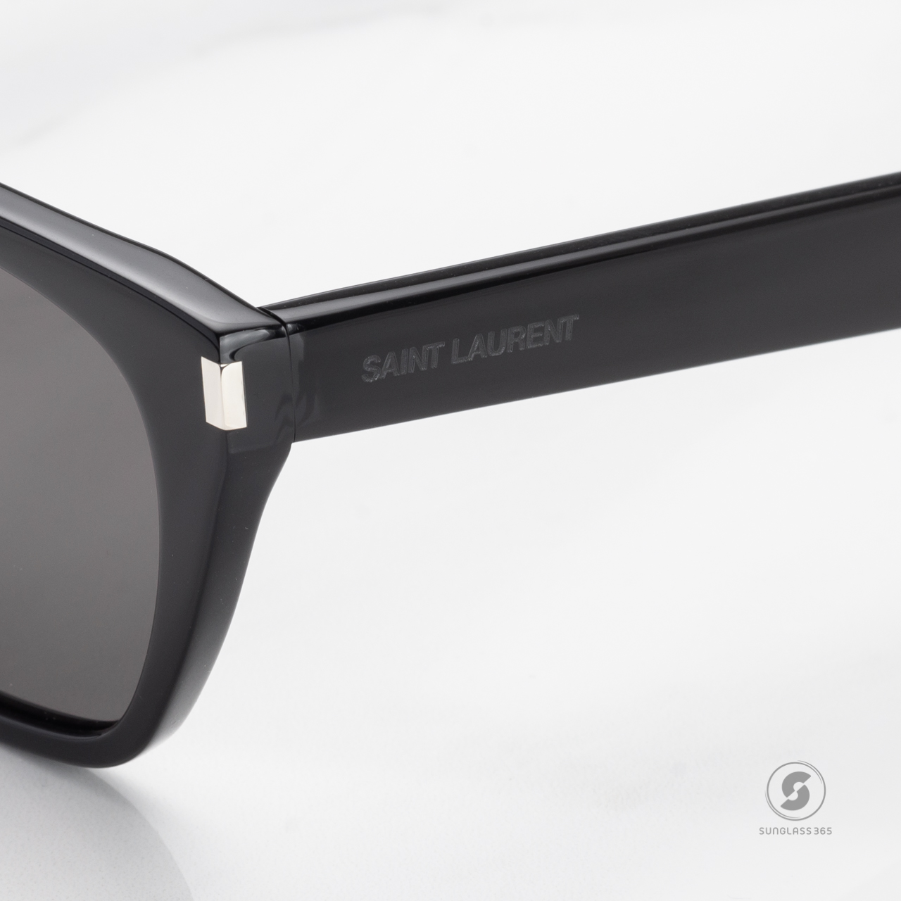 แว่นกันแดด YVES SAINT LAURENT SL598 001