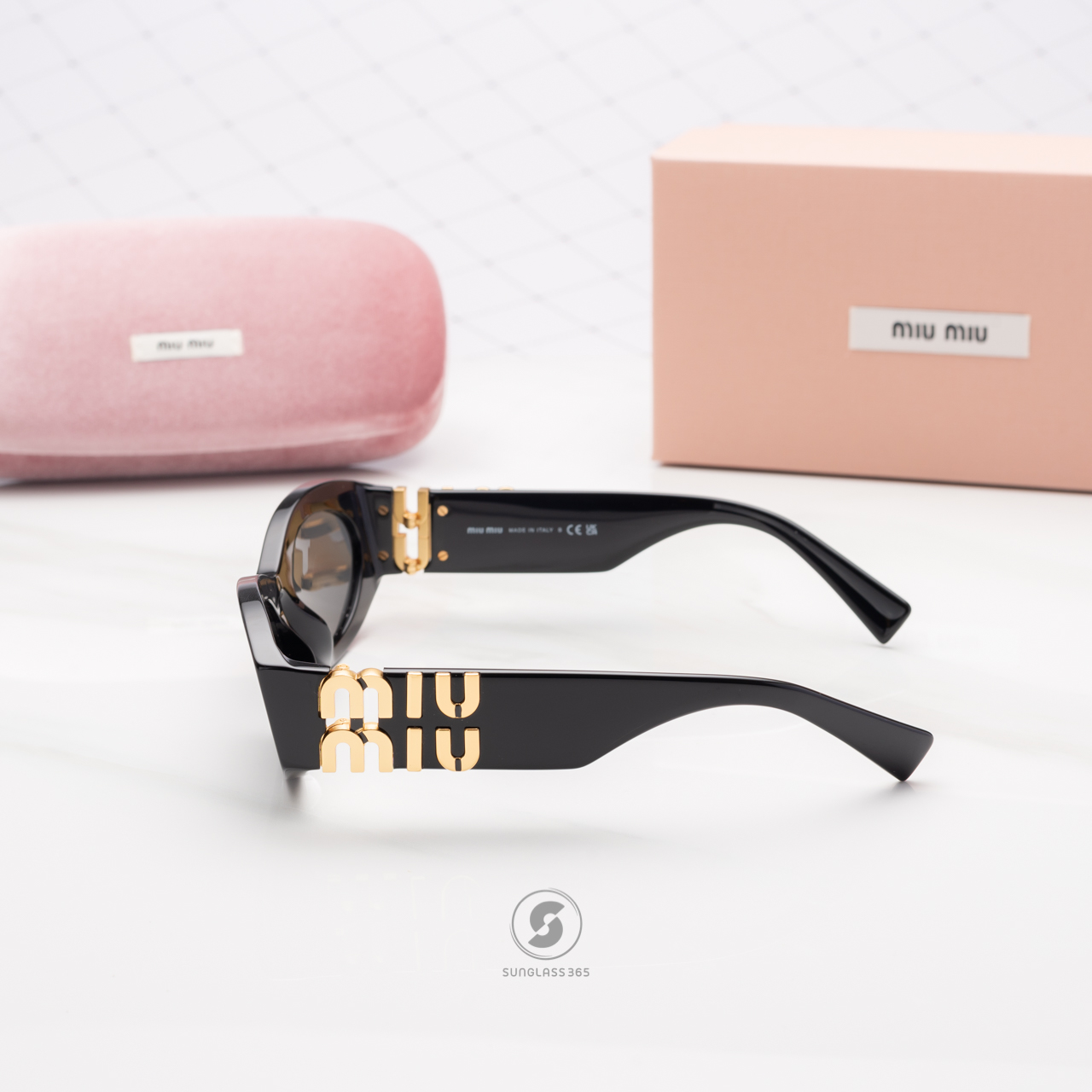 แว่นกันแดด Miu Miu Glimpse MU11WS 1AB5S0