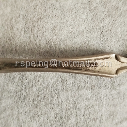 ช้อนคัปปิ้งสแตนเลส ปลายด้ามช้อนเป็นเซรามิกลายดอกไม้