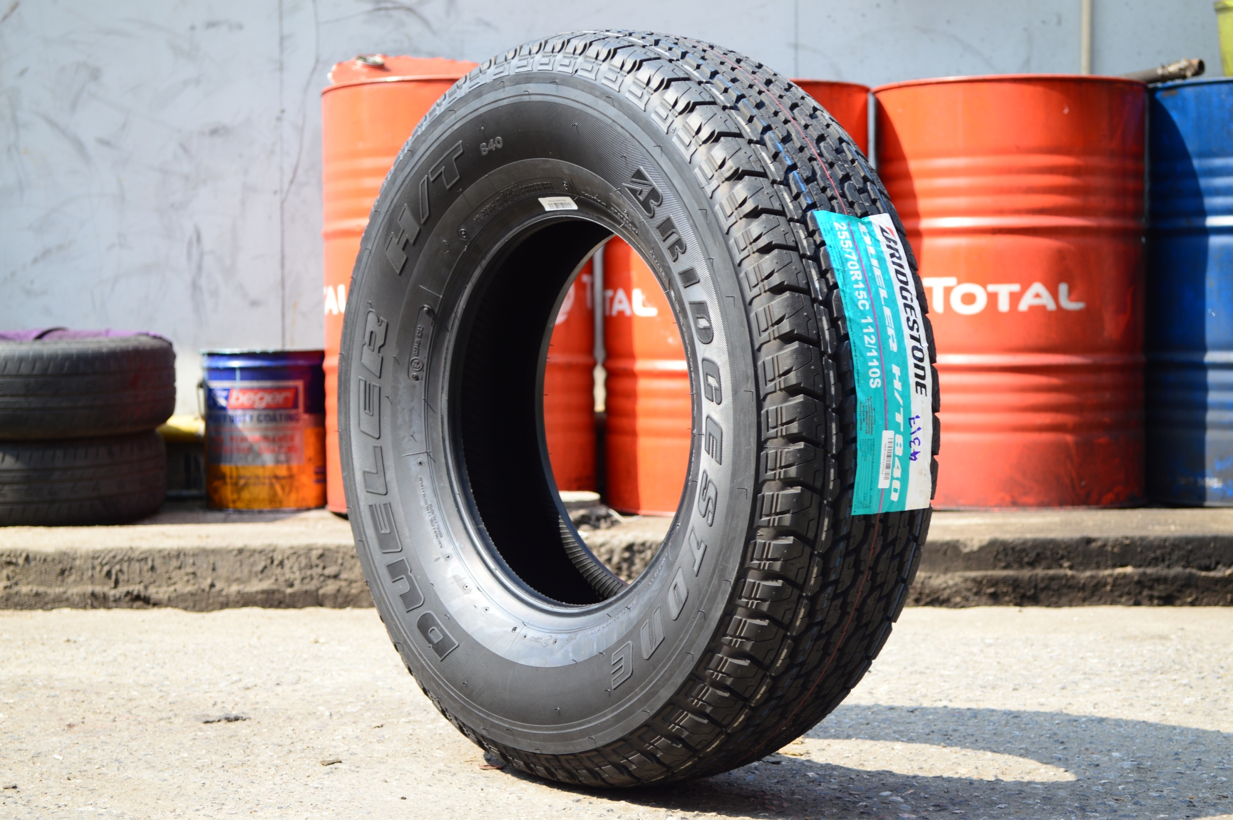 BRIDGESTONE HT840 255/70-15 ราคาพิเศษ