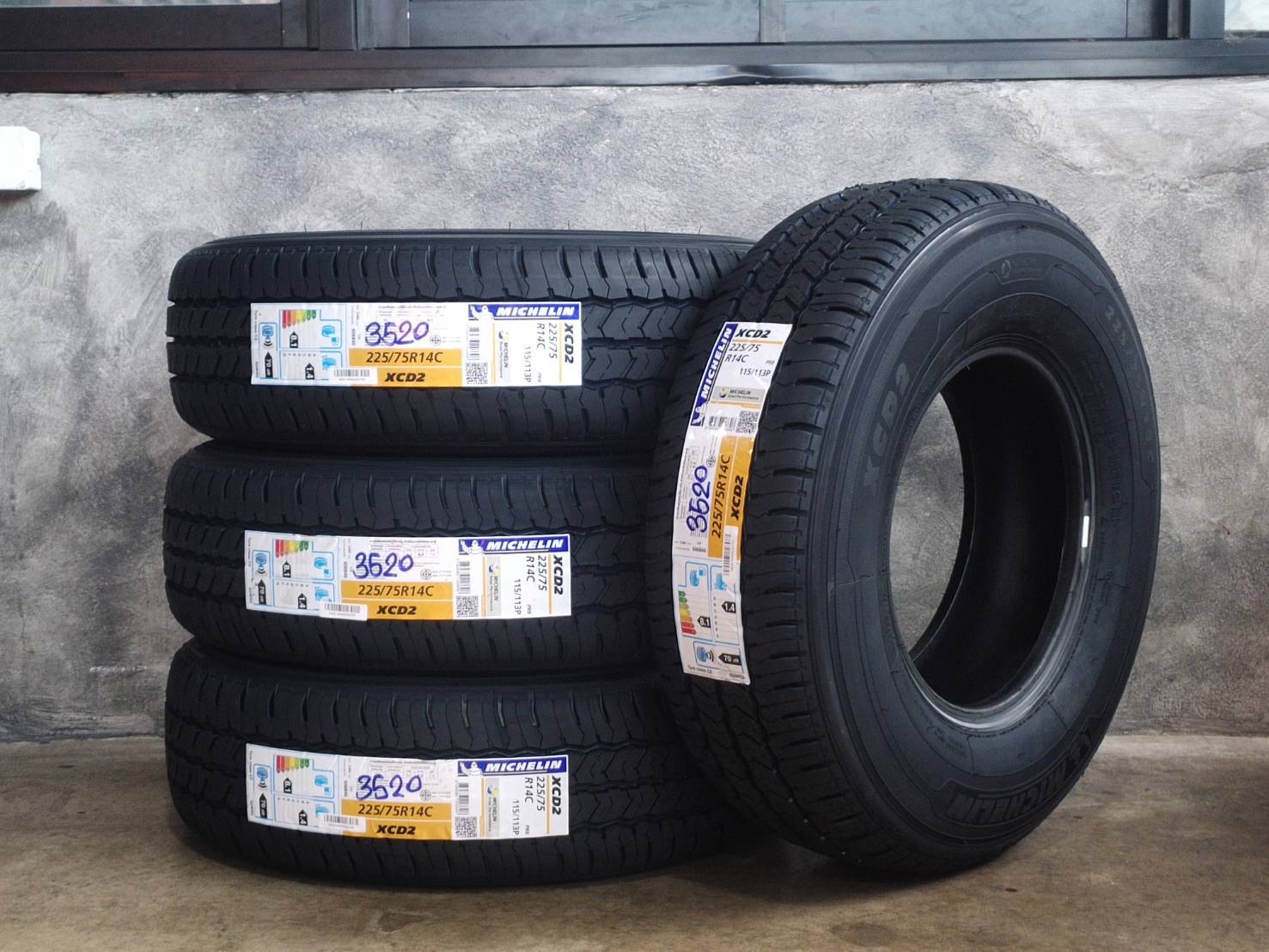MICHELIN 225/75R14C XCD2 115/113P PR8 Y:3520 8PR