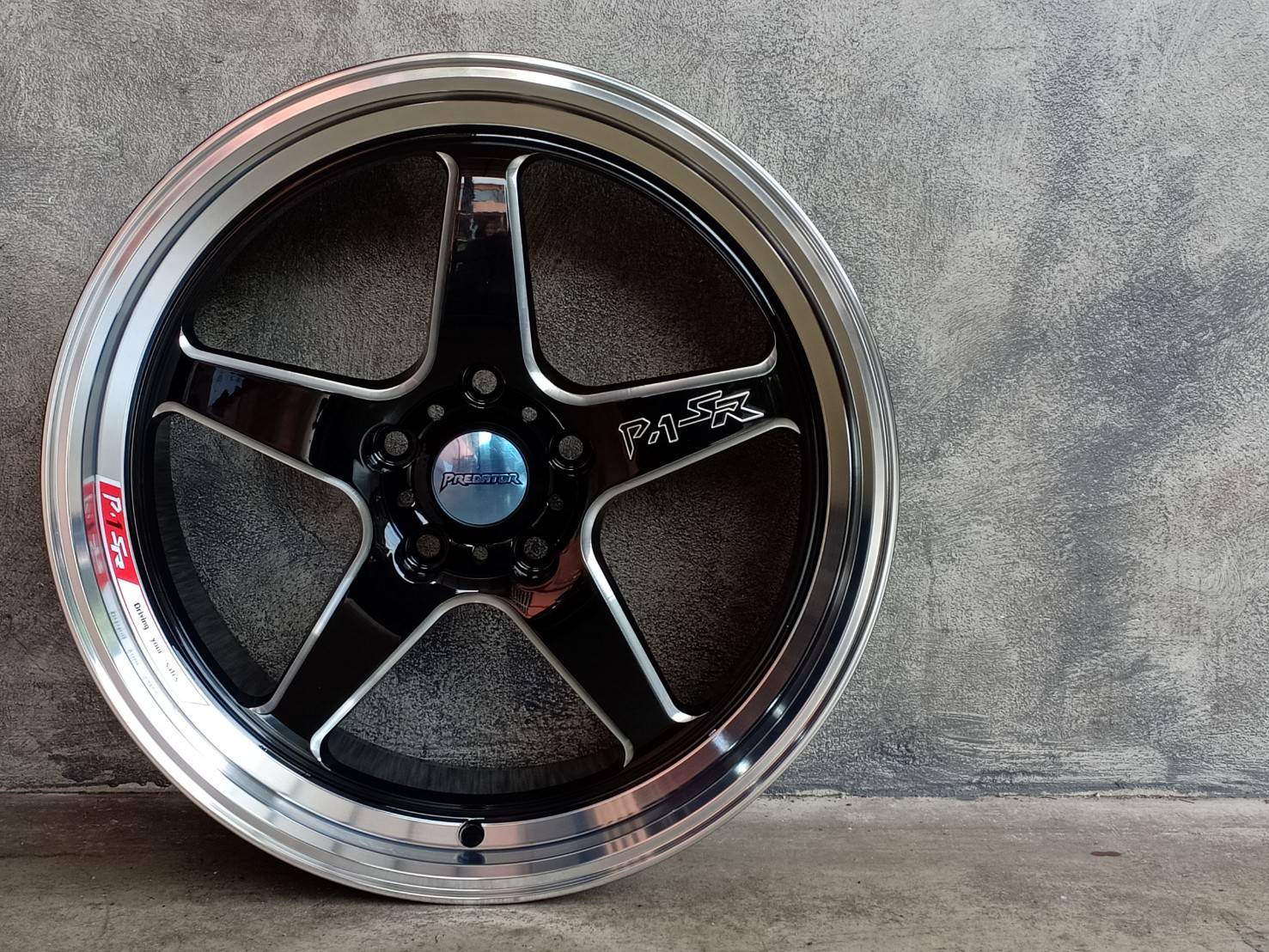 PREDATOR PD-32 18X8.5 5X114.3 35 73.1 XP-LPB-WC