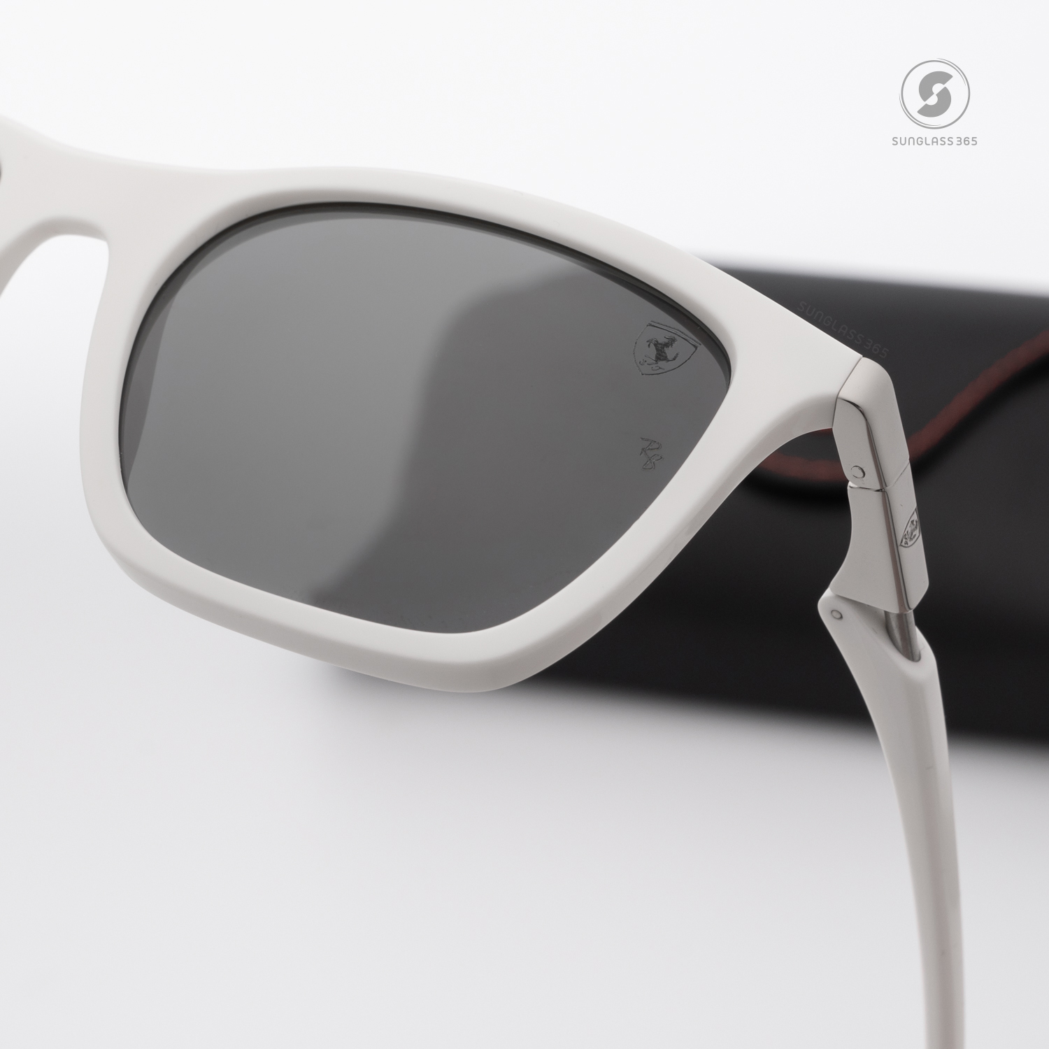 Ray-Ban RB4433M F6526G White