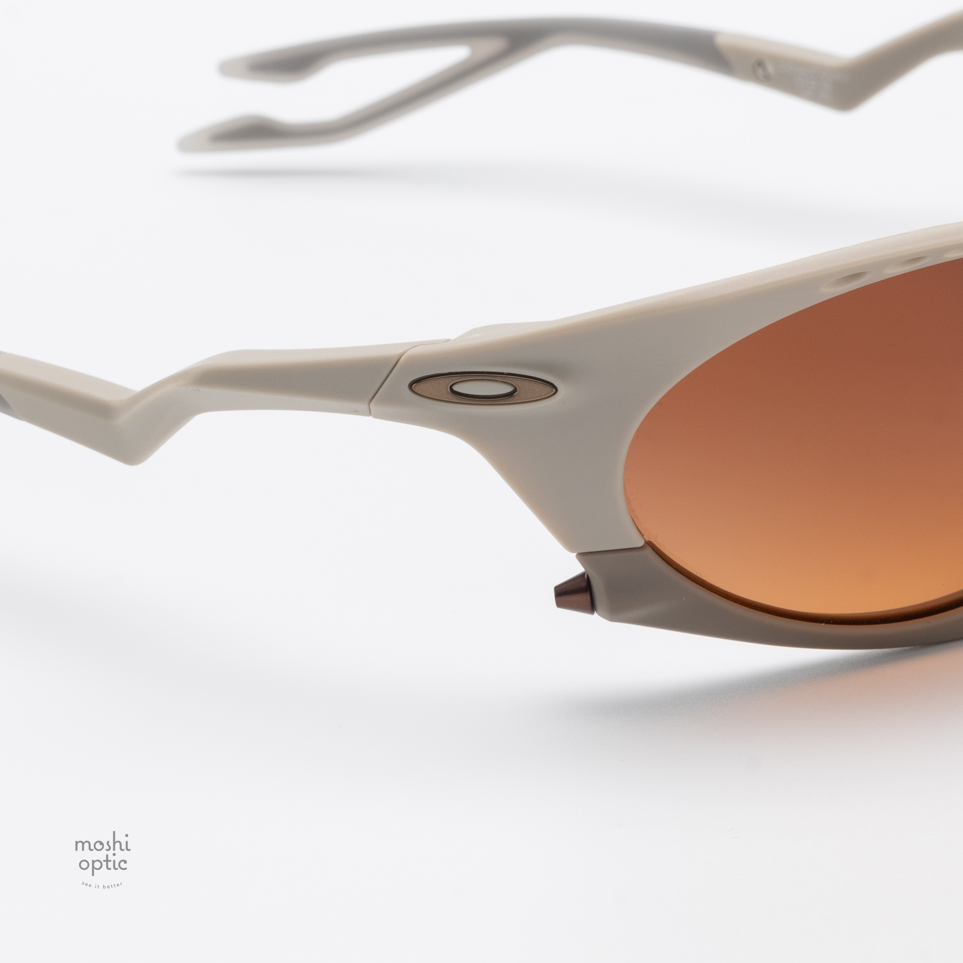 OAKLEY Plantaris OO9437-02 Matte Sand Prizm Brown Gradient