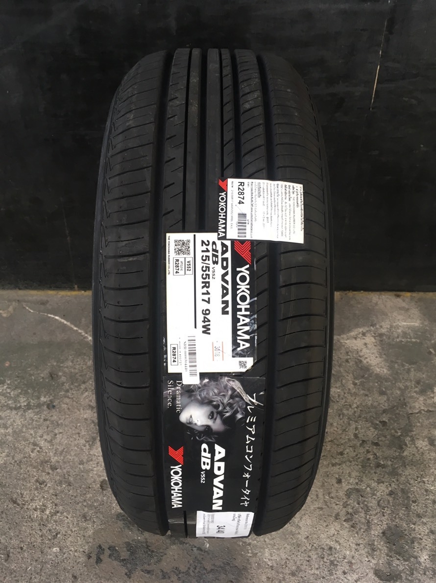 YOKOHAMA ADVAN DB V552 215/55-17 เส้น 4900 ปี18 ปกติ 6500