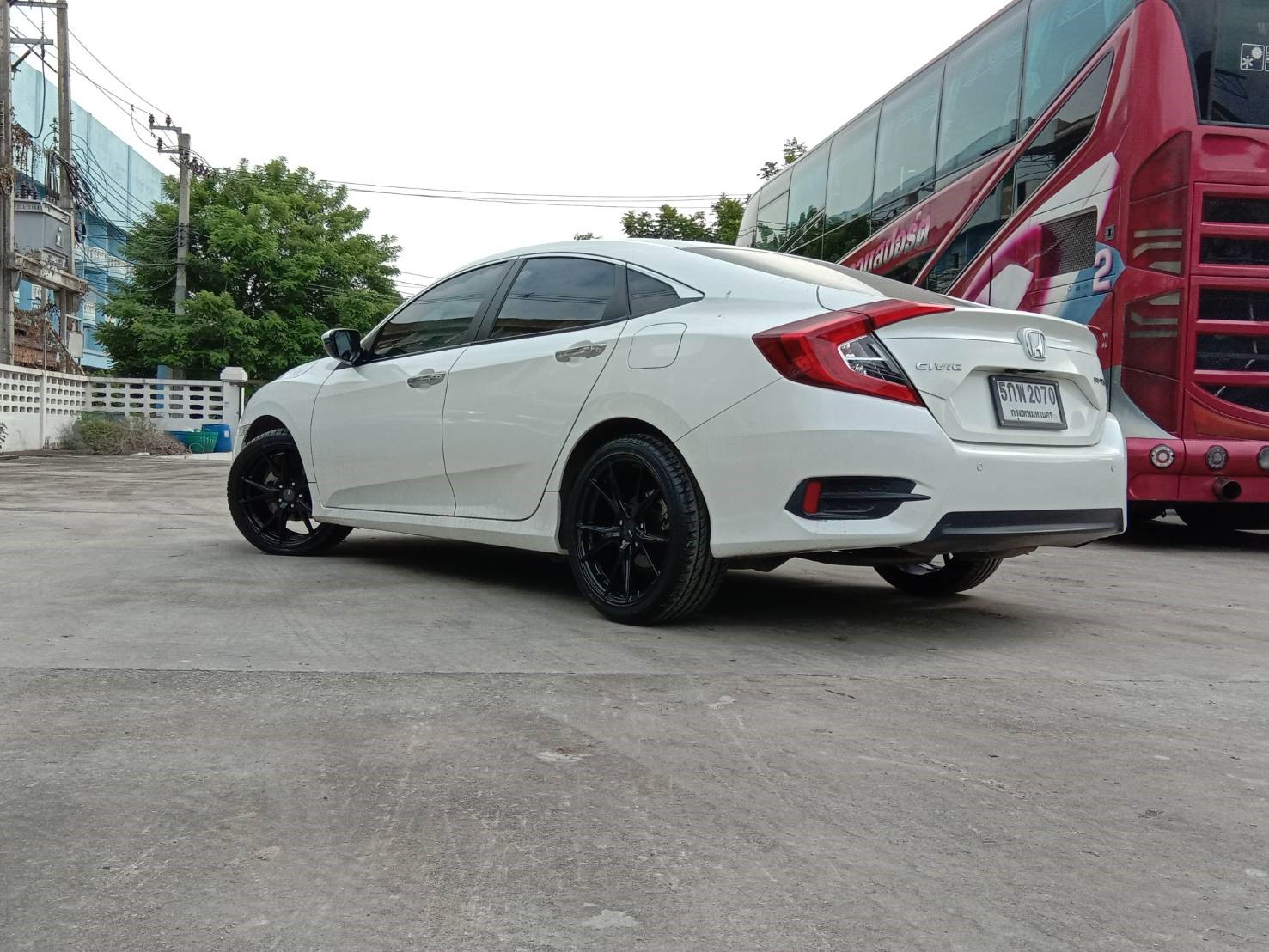 ล้อแท้ ENKEI PHOENIX ขอบ18 พร้อมยาง ชุด 29000 ปกติ 39000