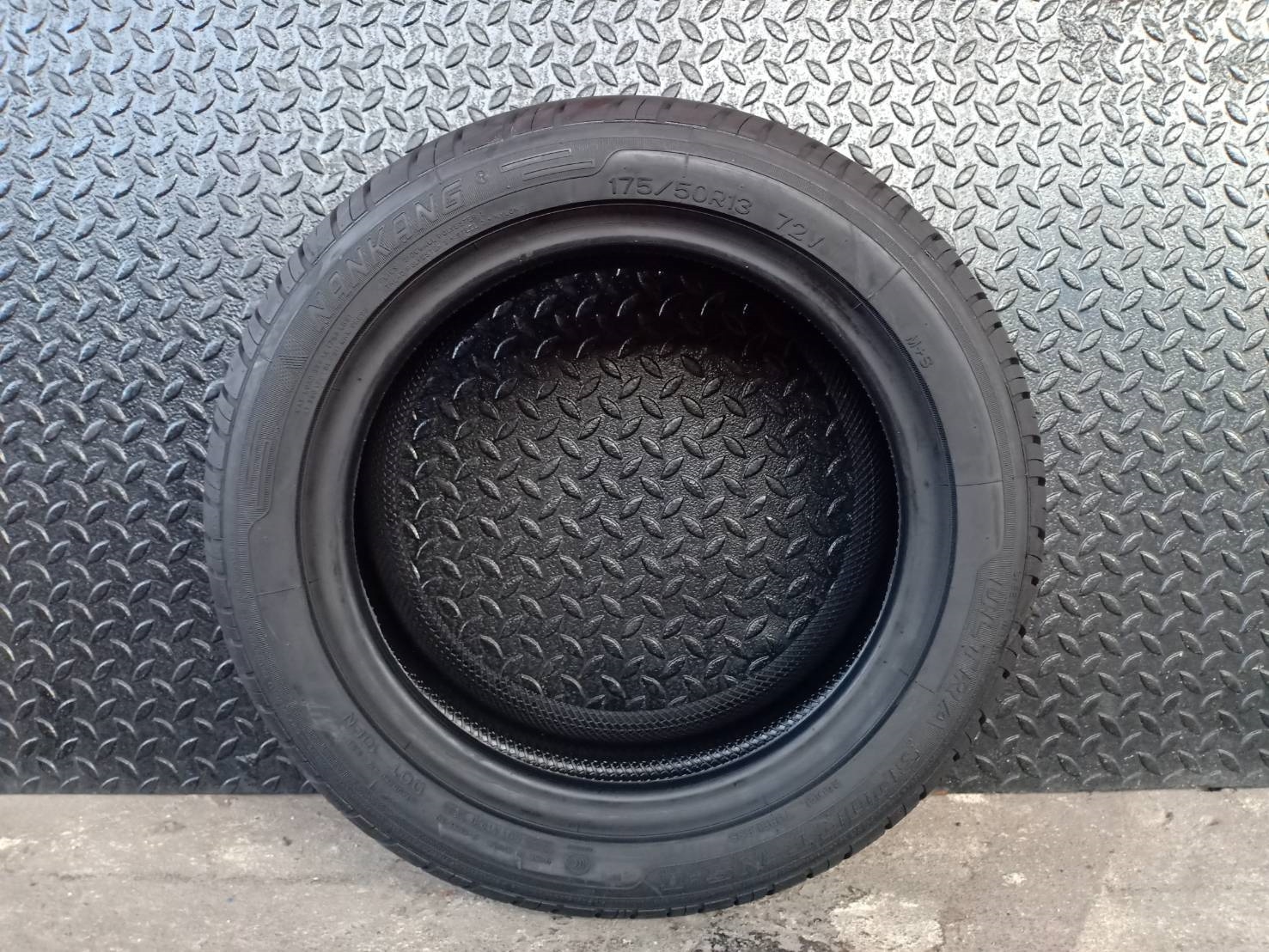 ยางใหม่ใส่ MINI NANKANG NS2 175/50-13 ปี19 ราคาพิเศษ