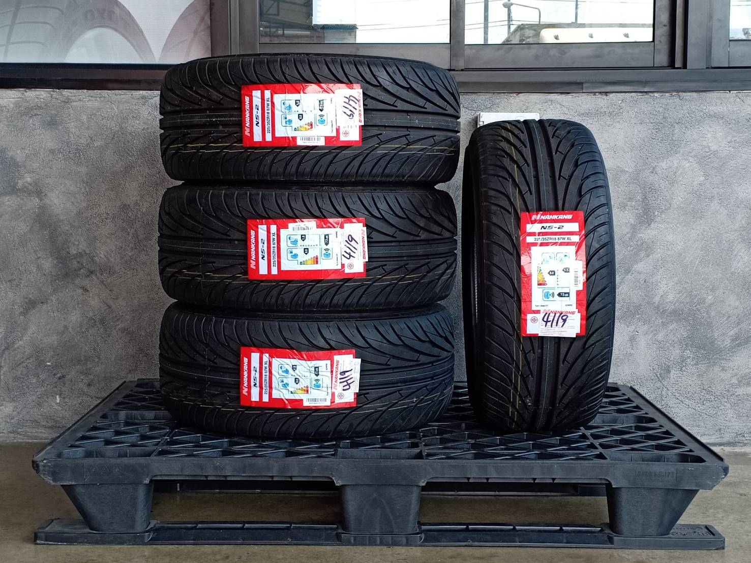 NANKANG 225/35ZR18 NS-2ต้องการส่วนลดราคาพิเศษ กรุณาสอบถาม