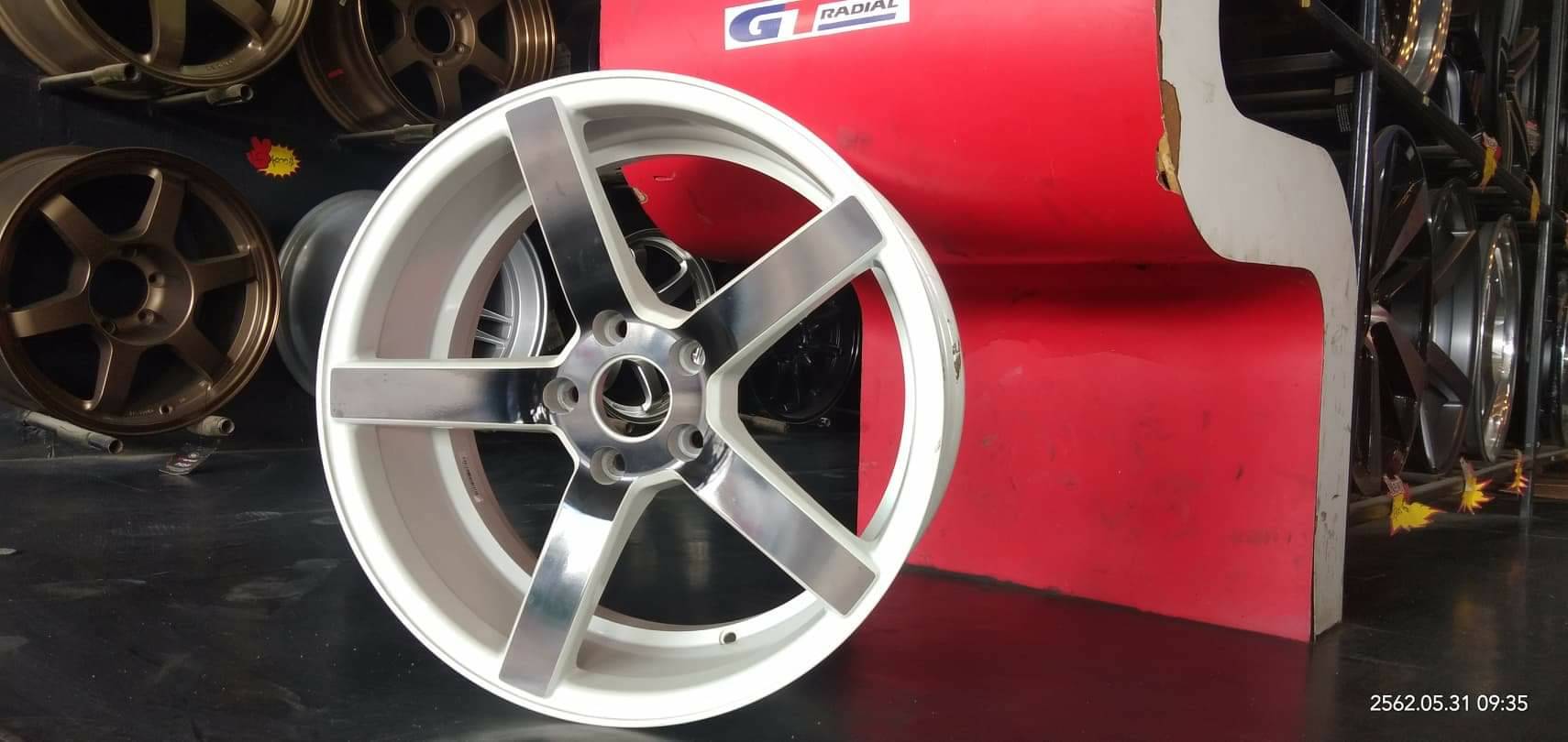 #แนะนำล้อแฟชั่น #คุณภาพจากโรงงาน #ราคาสุดคุ้ม VOSSEN CV3 1990 18x8.0-9.0 +40/+38 5x114.3 MWE/BLACK