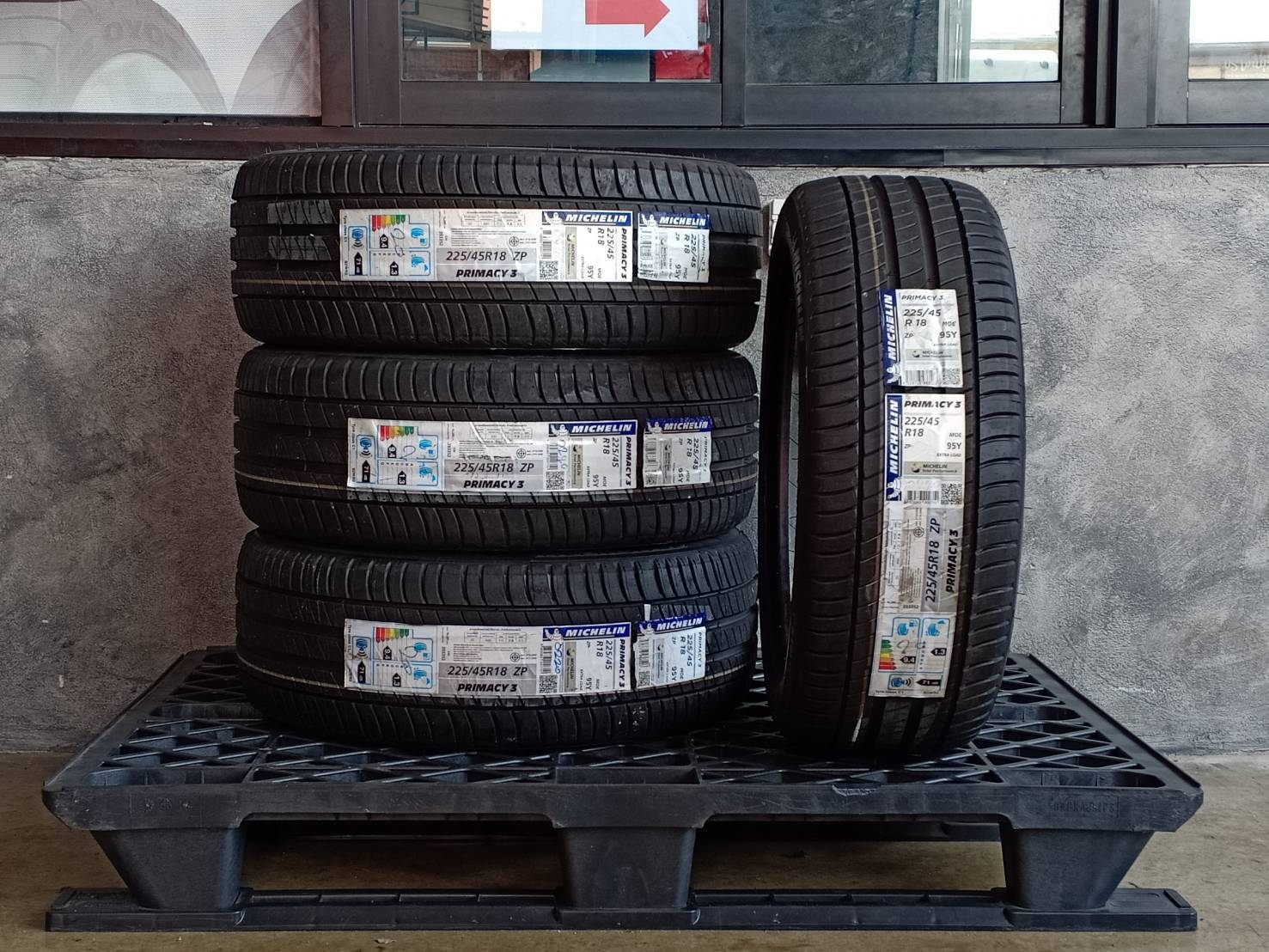 MICHELIN 225/45R18 PRIMACY 3ZP MOE 95Y MADE IN ITALY