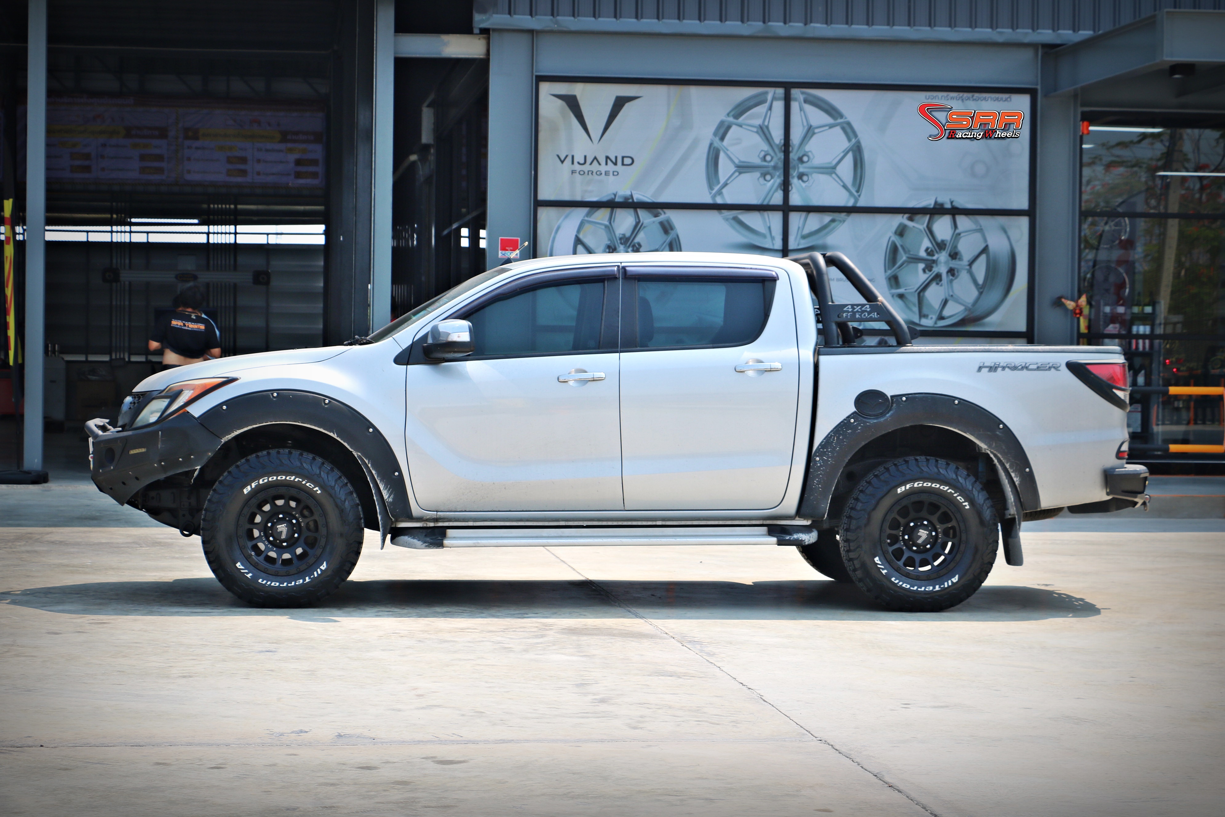 BFGOODRICH ALL TERRAIN T/A KO2 ขนาด265/75R16 ปี2024