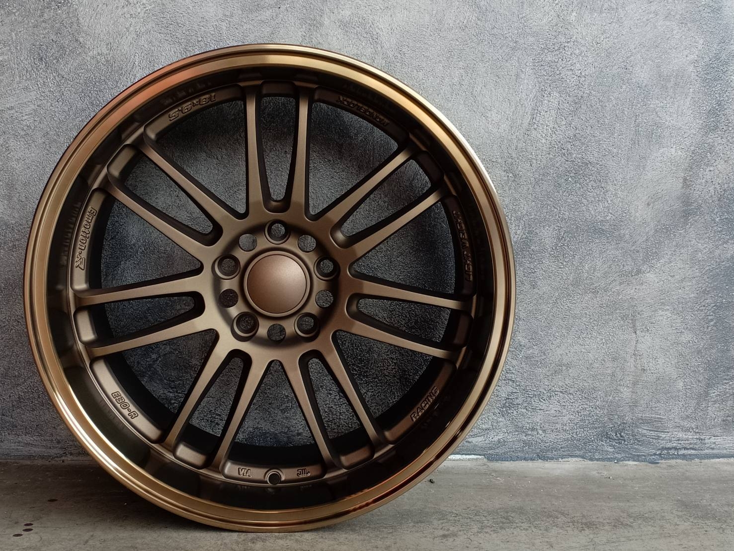 ZRE30 18X9.5 5X114.3 ต้องการส่วนลดราคาพิเศษ กรุณาสอบถาม