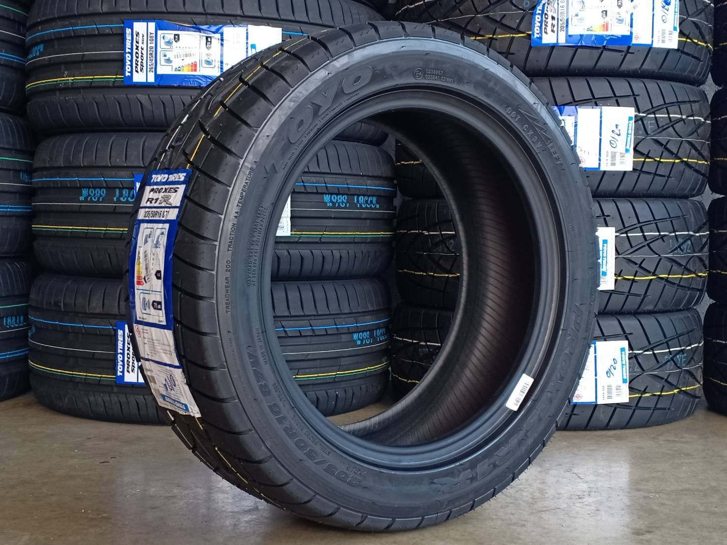 TOYO PROXES R1R 205/50R16 ปี20