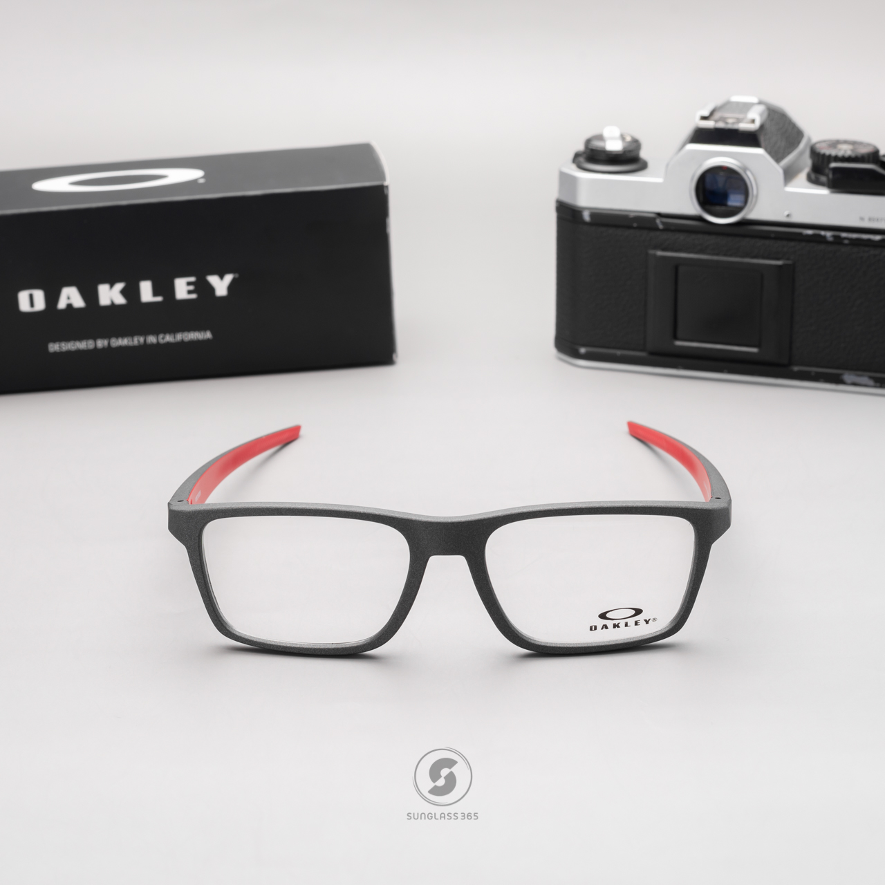 Oakley Port Bow OX8164-04 Satin Brown