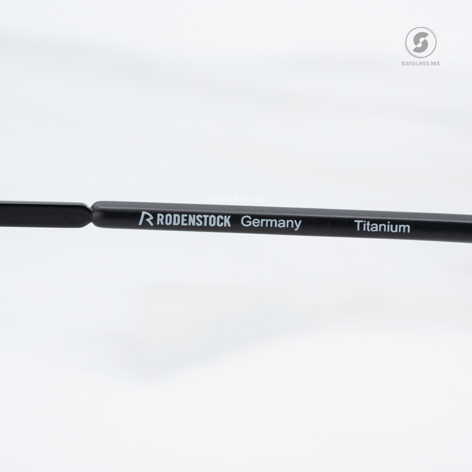 แว่นสายตา RODENSTOCK R7113 A