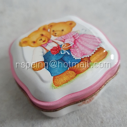 กล่องขนมคุ้กกี้ Royal Heritage Gift Collection ลายหมีคู่
