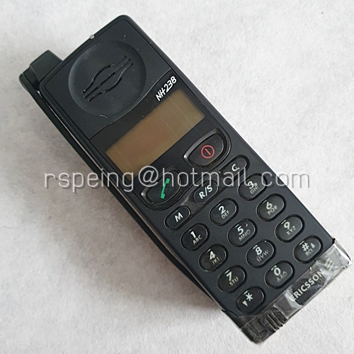 มือถือปุ่มกด Ericsson NH238 พร้อมแท่นชาร์จและอะแดปเตอร์