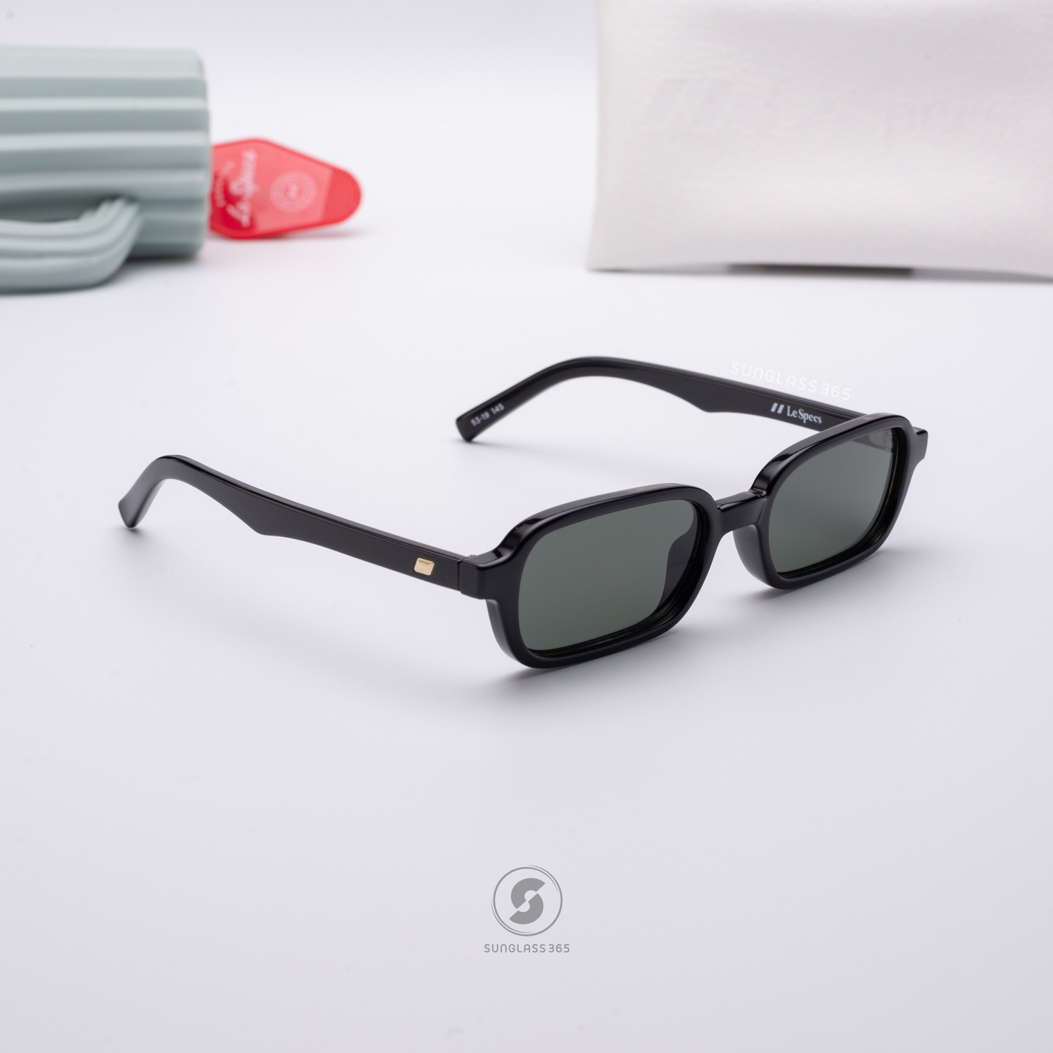 แว่นกันแดด Le Specs LSP2352104 PILFERER Black