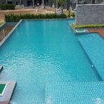 น้ำตกจำลองข้างบ้าน โทร 088-9958407 ซ่อมสระว่ายน้ำ รับทำน้ำพุ รับทำบ่อปลา ม่านน้ำตก ทำน้ำตก