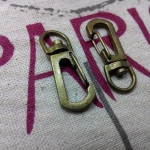 คอหมากดเข้า เหลืองดำ