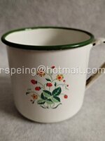 แก้วน้ำเคลือบวินเทจ (Enamel Mug) ลายสตรอว์เบอร์รี่และดอกไม้