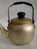 กาน้ำอลูมิเนียมสีทองสไตล์วินเทจ/ย้อนยุคขนาดเล็ก