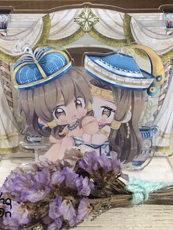 สแตนดี้อะคริลิคพร้อมฉาก เรื่องมหาบุรุษแห่งครีตัน [ส่งฟรี]